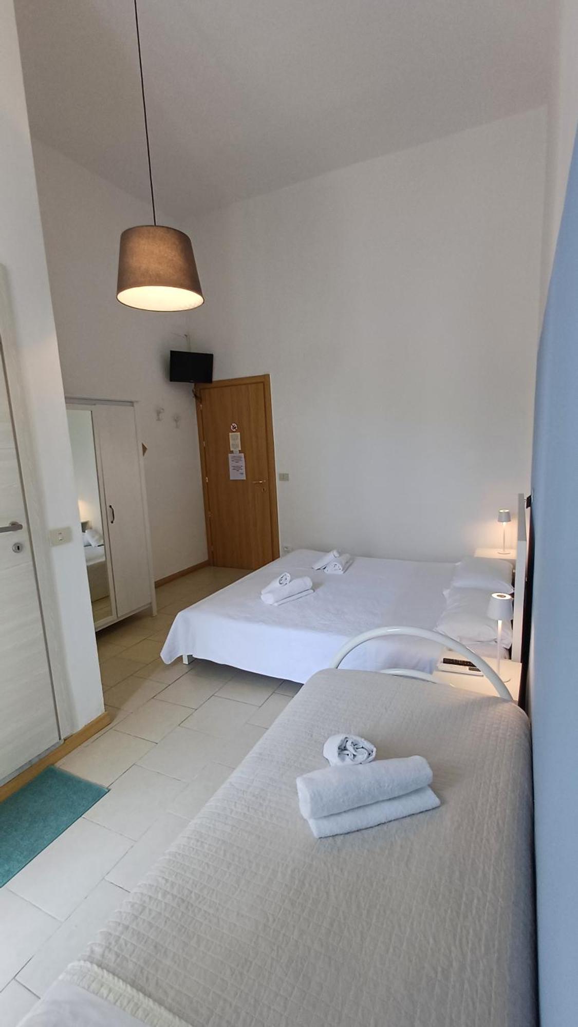 Hotel Canarco Виареджо Экстерьер фото