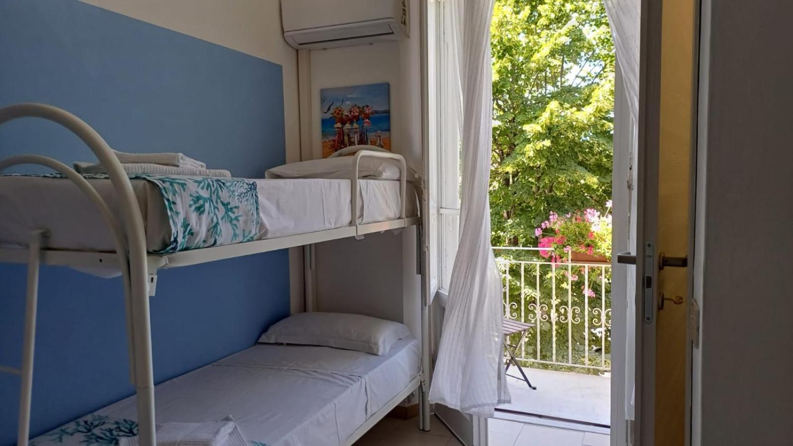 Hotel Canarco Виареджо Экстерьер фото