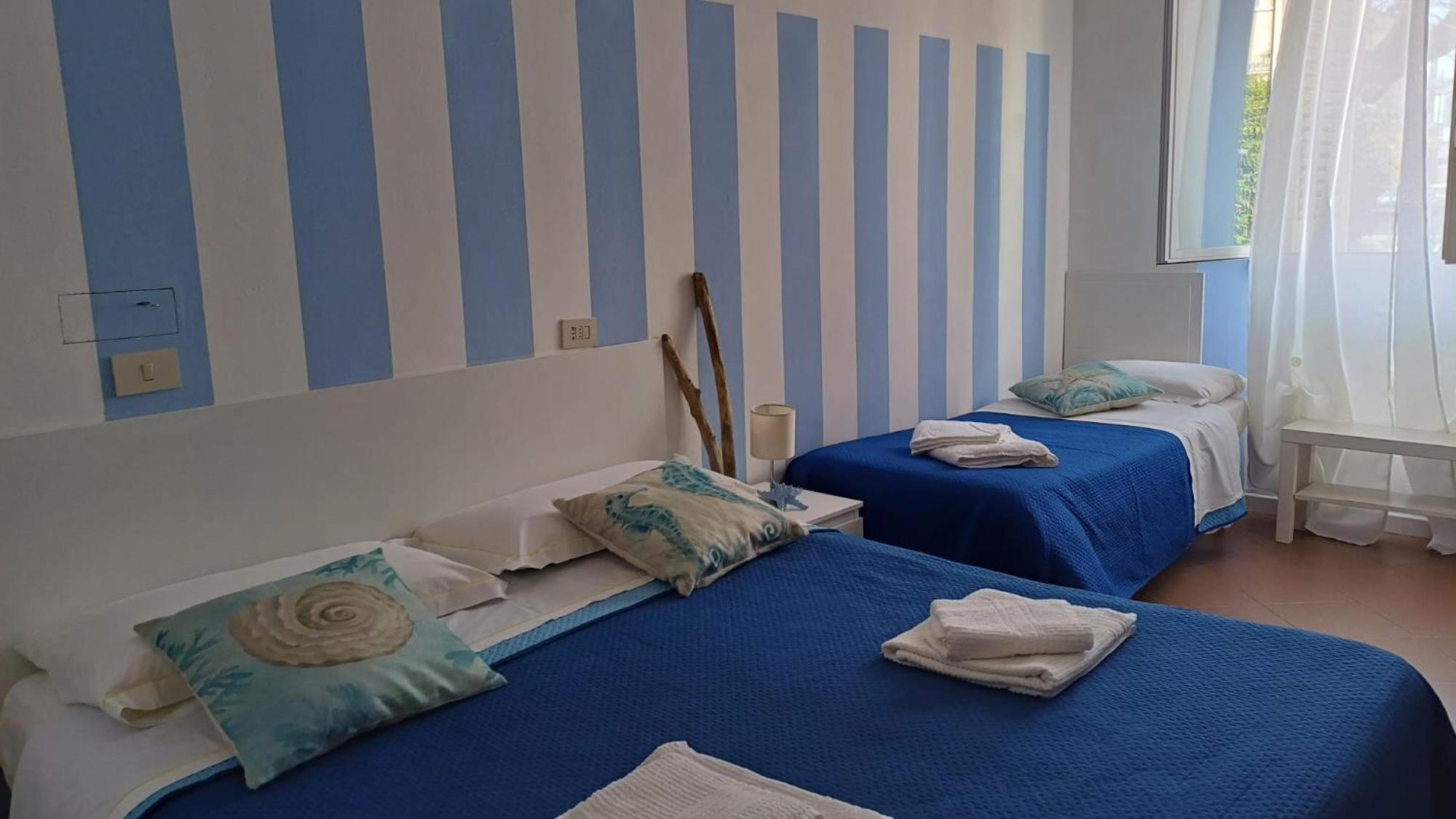 Hotel Canarco Виареджо Экстерьер фото